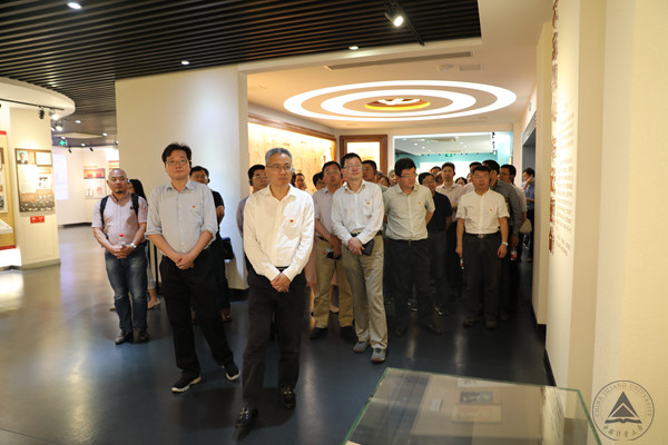 1559025181053.jpg HL0A9933.jpg