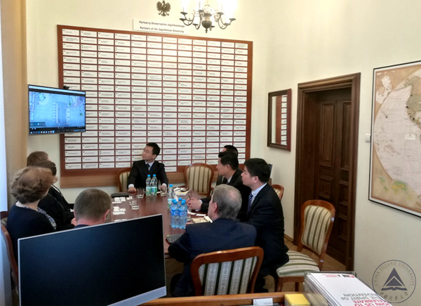 1525419027740.jpg 訪波蘭3_副本3.jpg